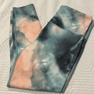 Athleta elation 7/8 legging NWOT med